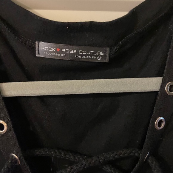 NWT Lace up Band Tee 🤟🏻 - Picture 3 of 3